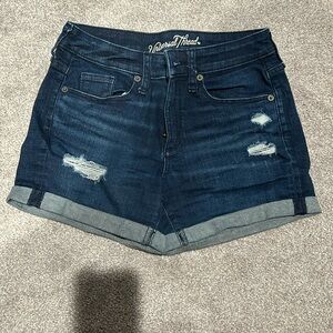 Universal thread shorts size 00/24